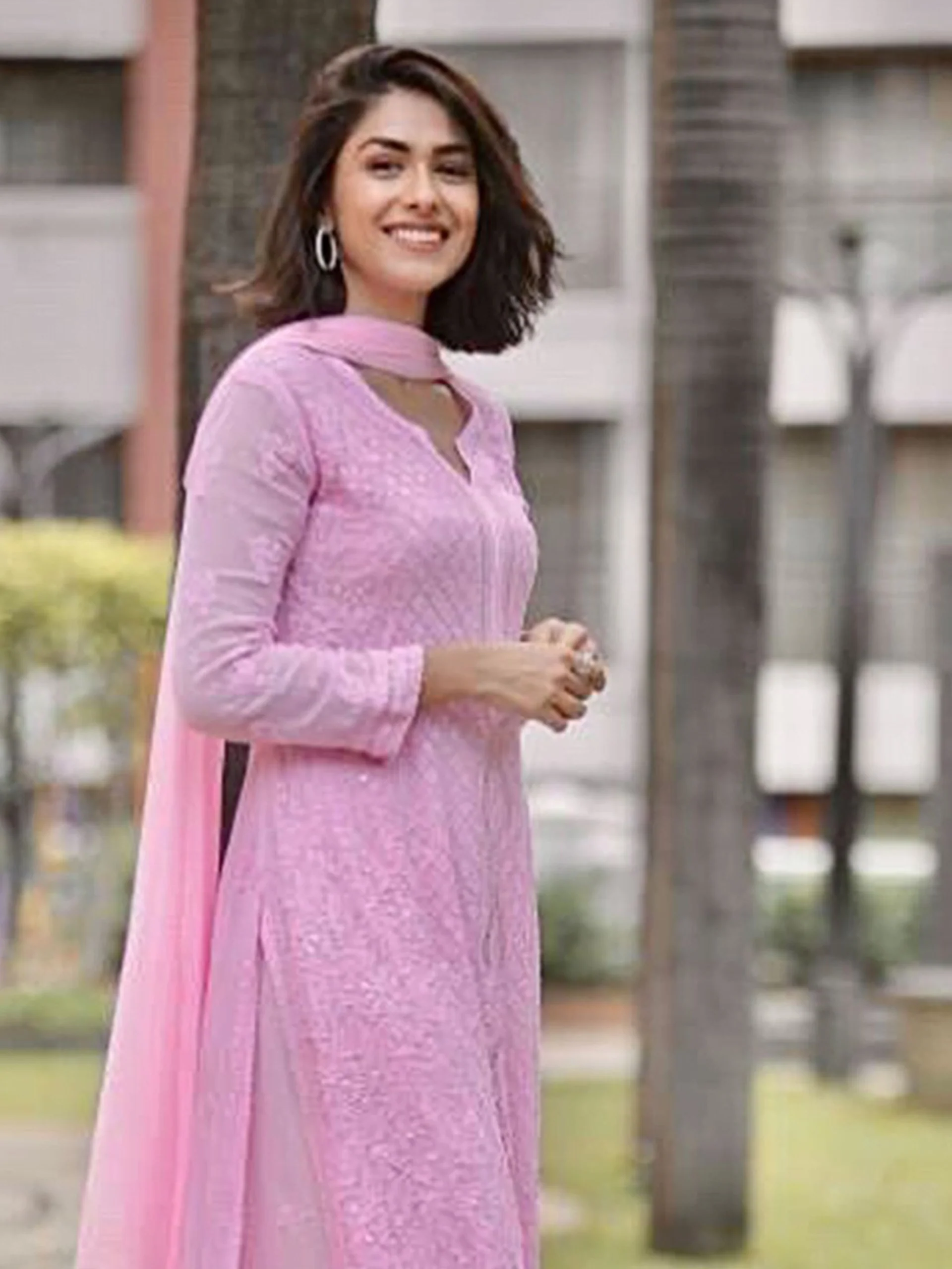Blossom Pink Chikankari Kurta - Image 3