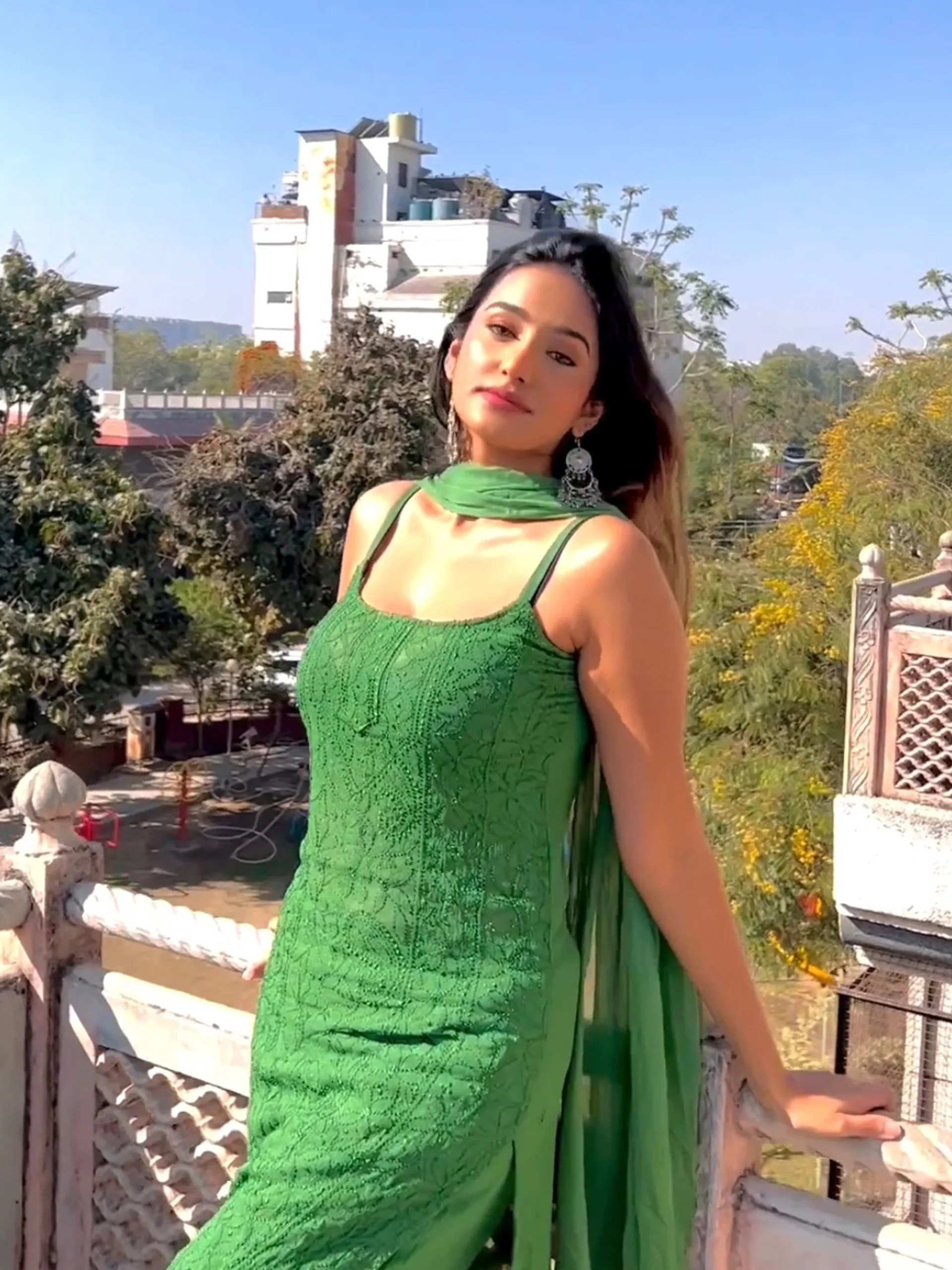 Emerald Green Chikankari Strappy Kurta Set (Set of 3) - Image 3