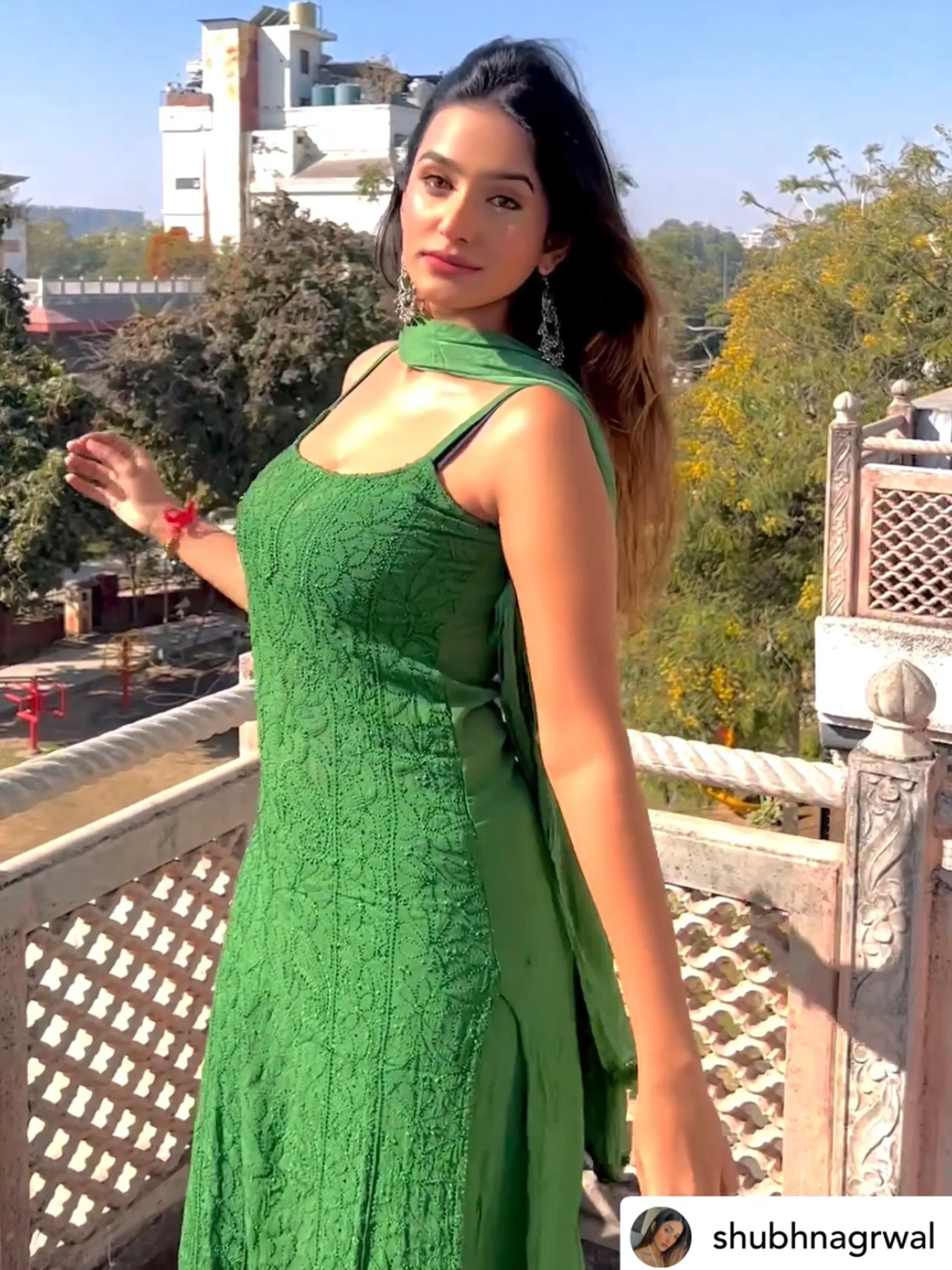 Emerald Green Chikankari Strappy Kurta Set (Set of 3) - Image 5