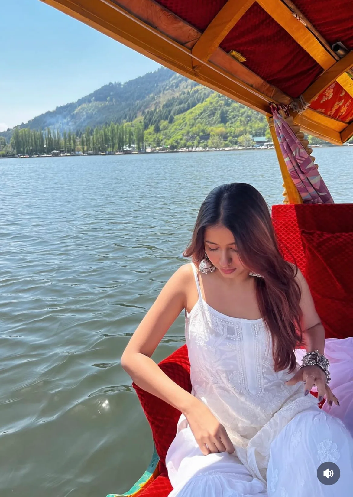 Estella Chikankari Gharara Kurta Set - Image 5