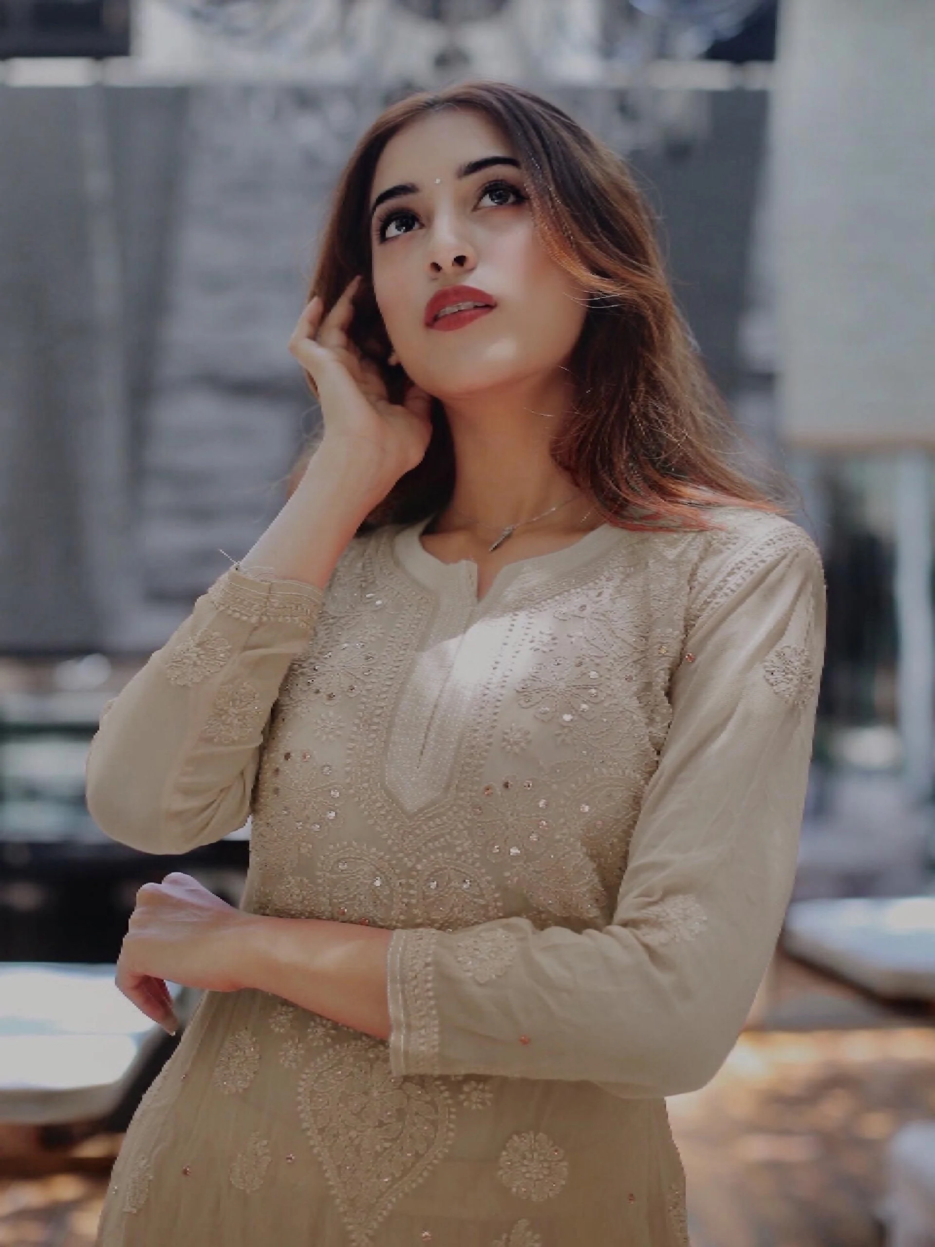 Ivory Cream Ombré Chikankari Kurta Set - Image 3