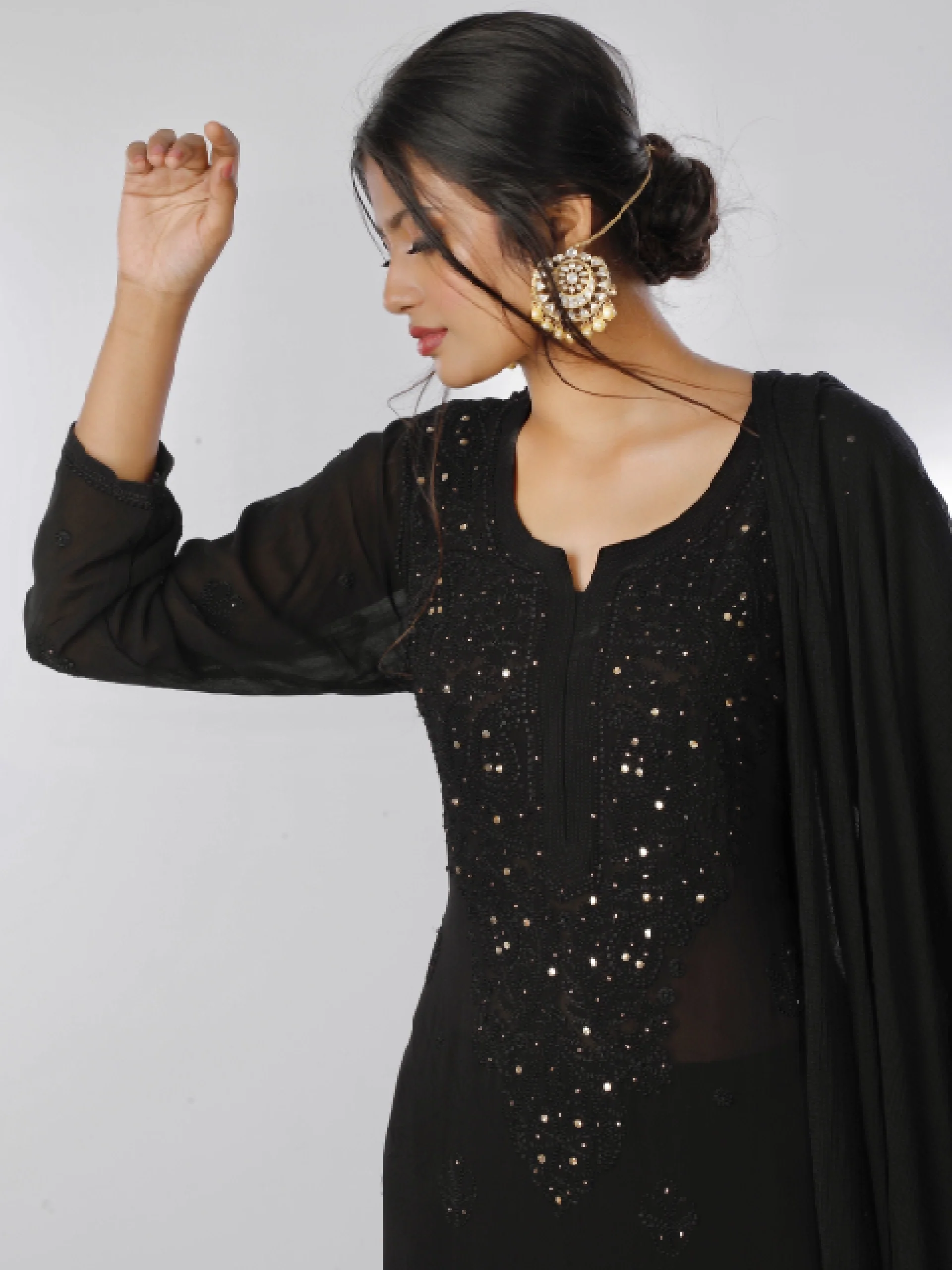 Noir Chikankari Kurta Set - Image 4