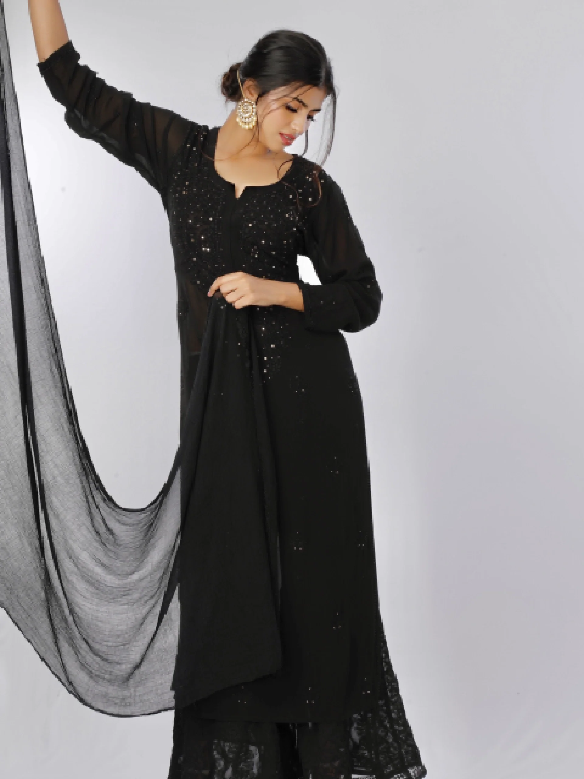 Noir Chikankari Kurta Set - Image 5